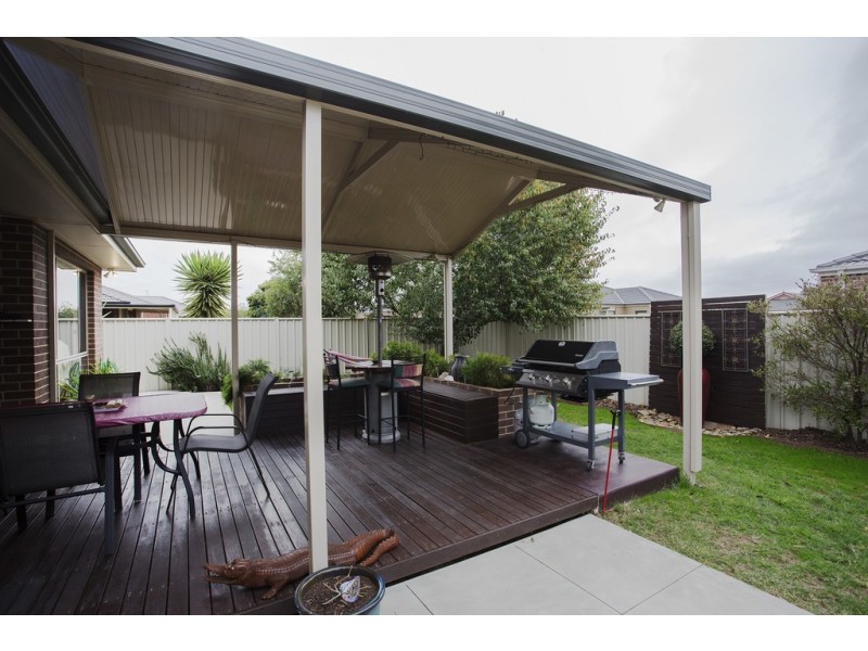 6 Dowker Street, Epsom VIC 3551