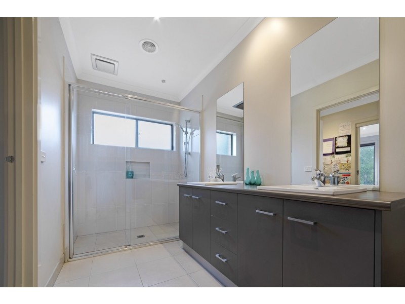 9 Regent Street, Strathfieldsaye VIC 3551