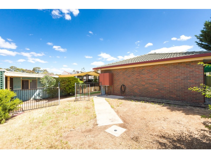 6 Harvey Close, Eaglehawk VIC 3556