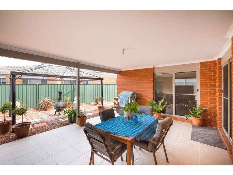 26 Caulfield Drive, Ascot VIC 3551
