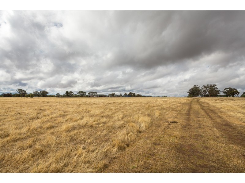 215 Powers Road, Marong VIC 3515