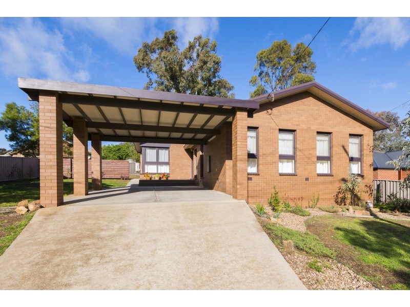 30 Friswell Avenue, Flora Hill VIC 3550