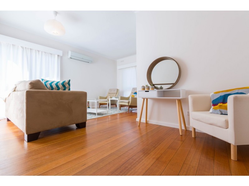 30 Friswell Avenue, Flora Hill VIC 3550