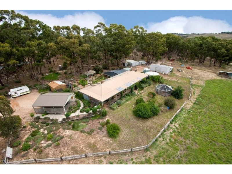 86 Holdens Road, Campbells Creek VIC 3451
