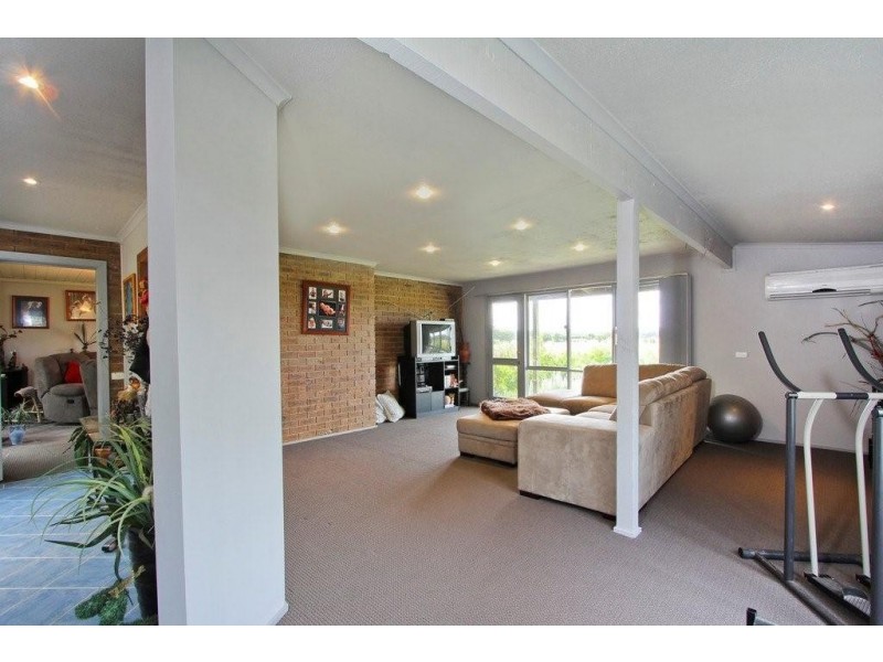 86 Holdens Road, Campbells Creek VIC 3451