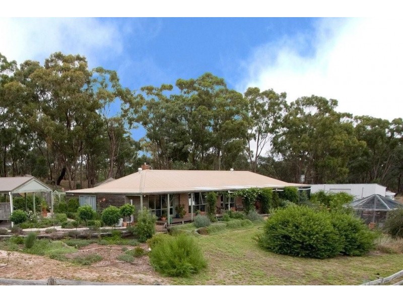 86 Holdens Road, Campbells Creek VIC 3451