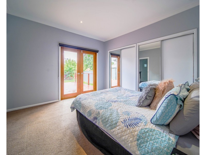 19 Weeroona Avenue, North Bendigo VIC 3550