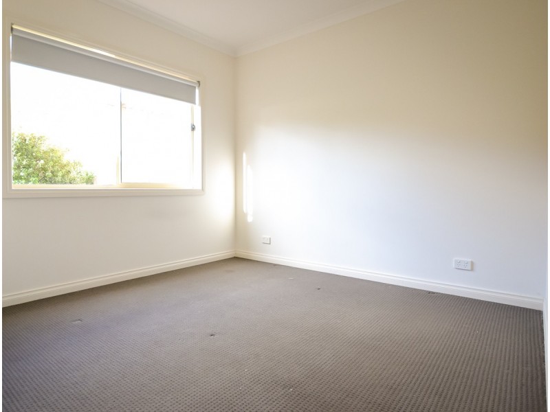 1/1A Hasker Street, Golden Square VIC 3555