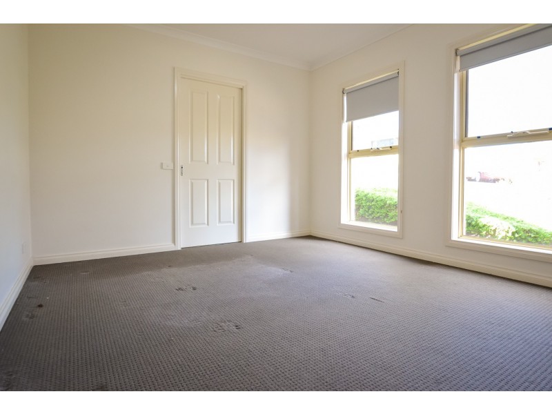 1/1A Hasker Street, Golden Square VIC 3555