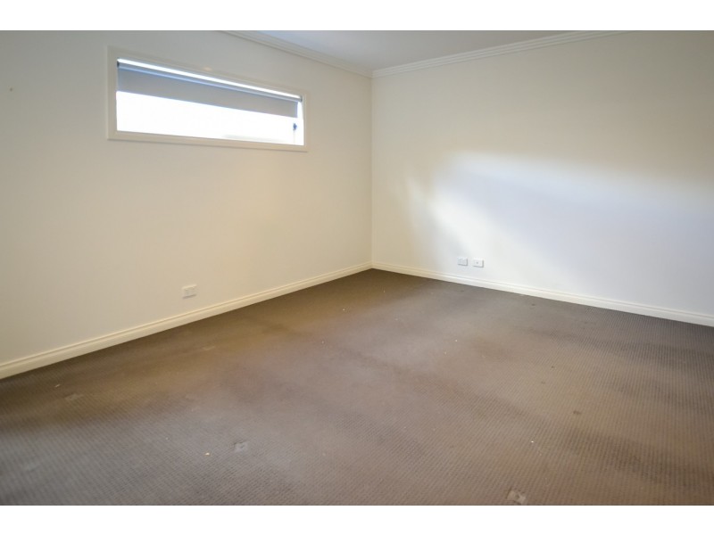 1/1A Hasker Street, Golden Square VIC 3555