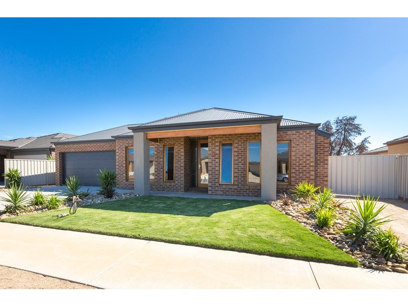 26 Garden Drive, Epsom VIC 3551