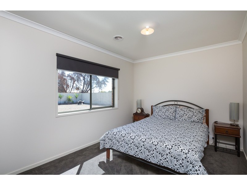 26 Garden Drive, Epsom VIC 3551