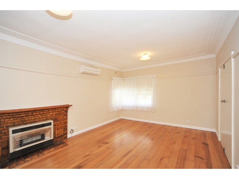 12 Holland Court, Kennington VIC 3550