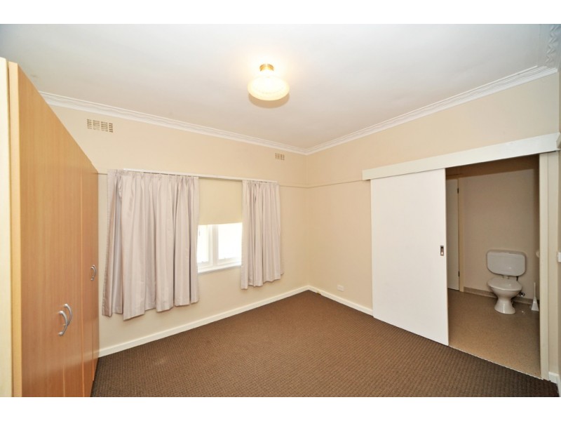 12 Holland Court, Kennington VIC 3550