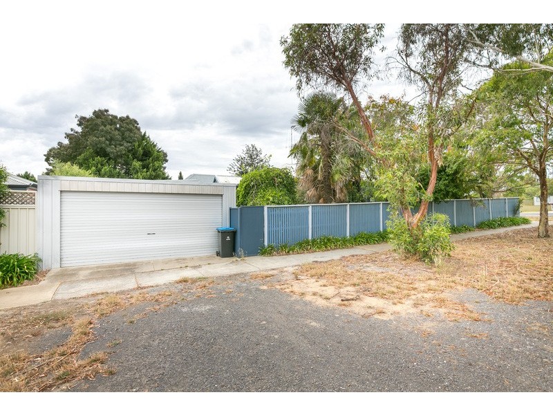 26 Somerville Street, Flora Hill VIC 3550