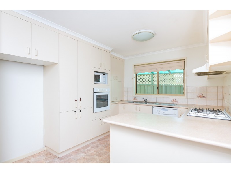 6 Harvey Close, Eaglehawk VIC 3556