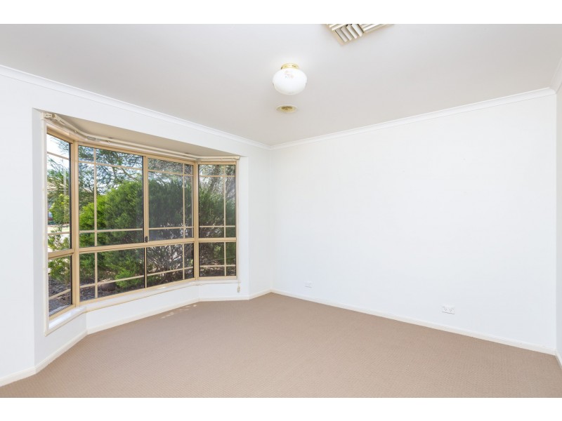 6 Harvey Close, Eaglehawk VIC 3556