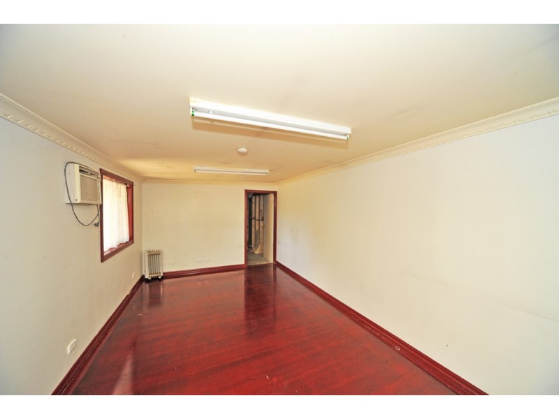 6 Harvey Close, Eaglehawk VIC 3556