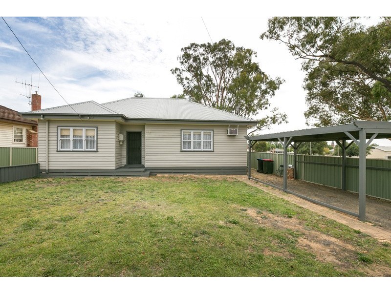 9 Hollow Street, Golden Square VIC 3555