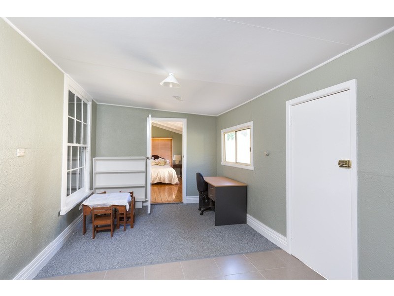 38 Peel Street, Quarry Hill VIC 3550