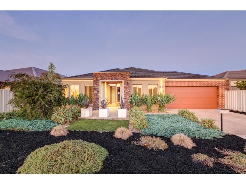 5 McConnachie Court, Epsom VIC 3551