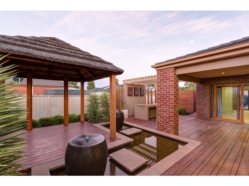 5 McConnachie Court, Epsom VIC 3551