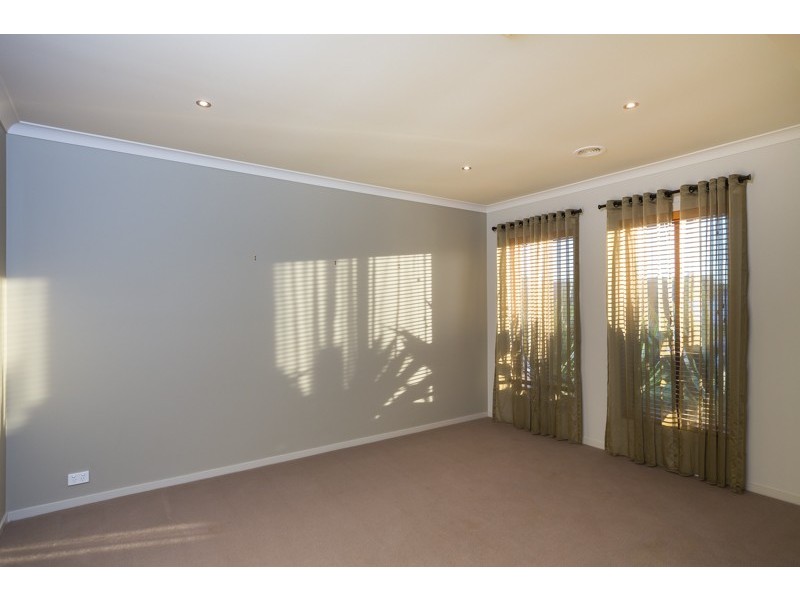 5 McConnachie Court, Epsom VIC 3551