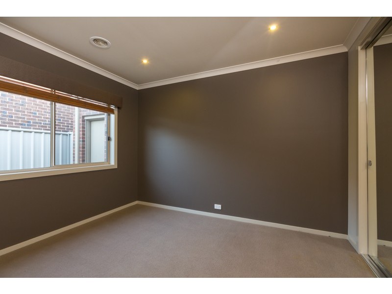 5 McConnachie Court, Epsom VIC 3551