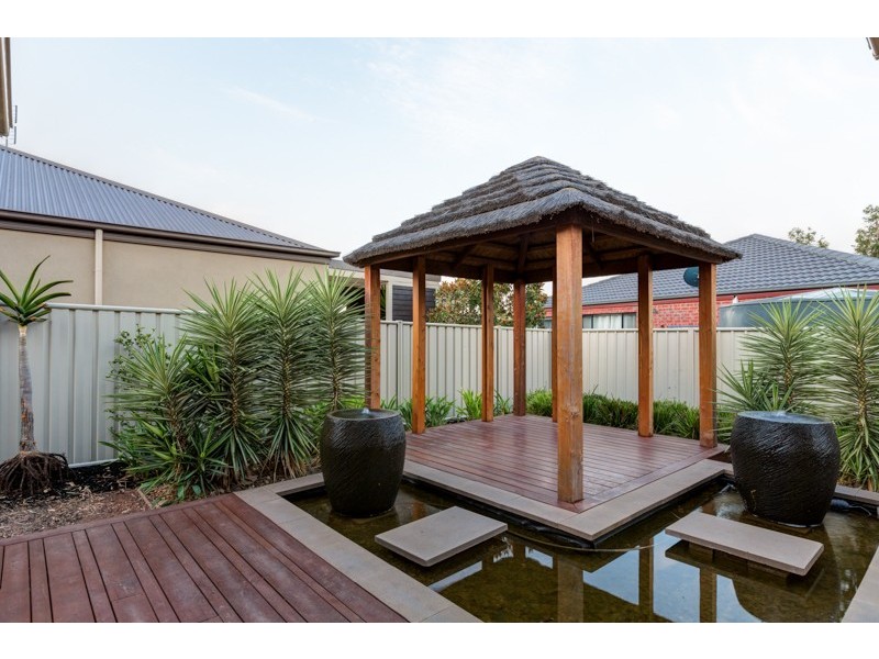 5 McConnachie Court, Epsom VIC 3551