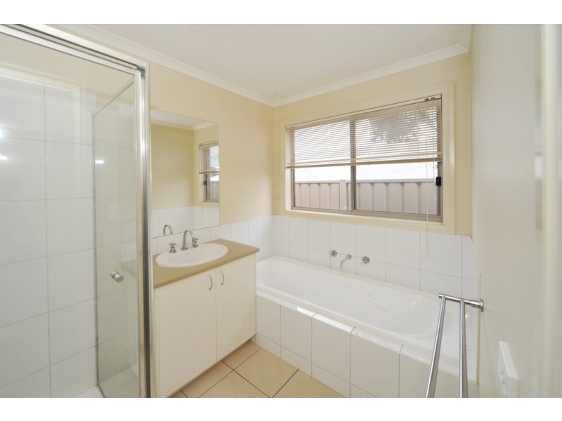 28 Aliza Avenue, California Gully VIC 3556