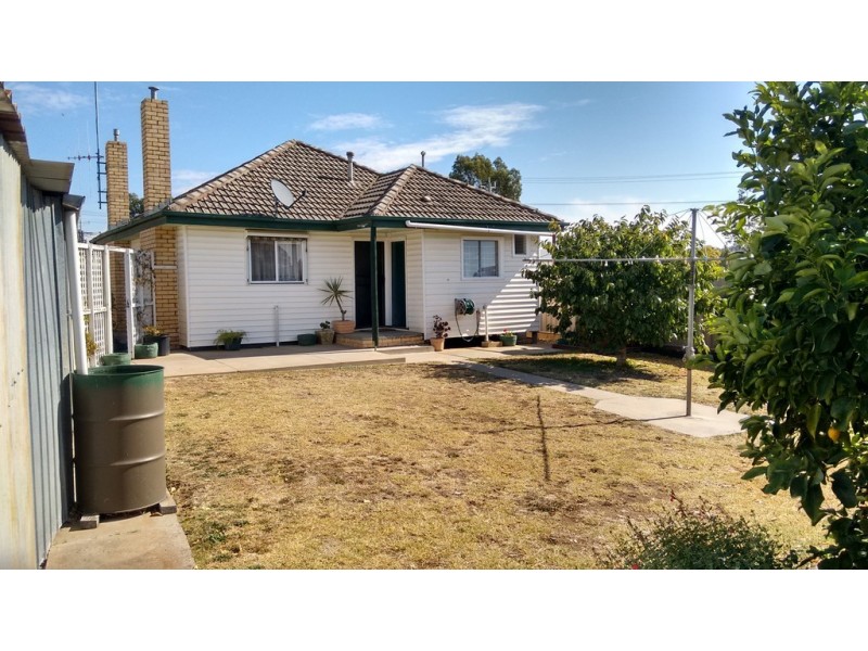 30 Bray Street, Long Gully VIC 3550