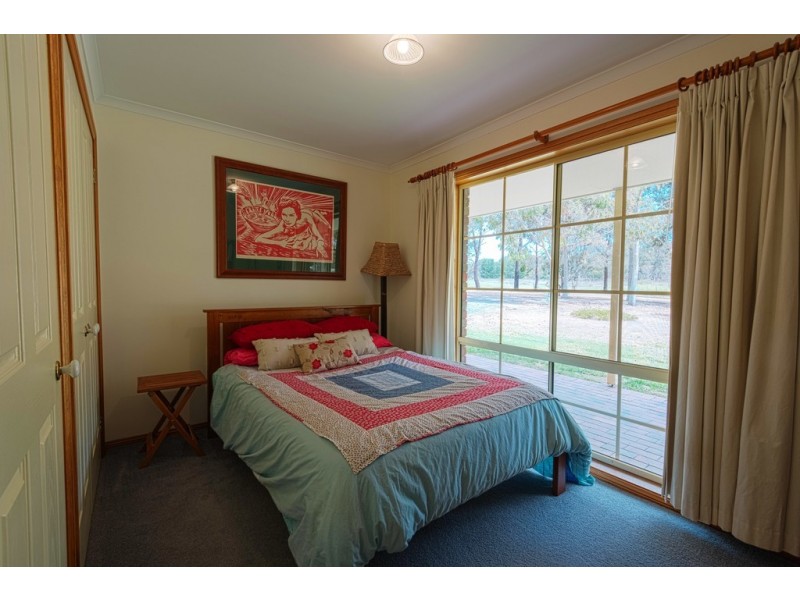 40 Old School Lane, Ravenswood South VIC 3453