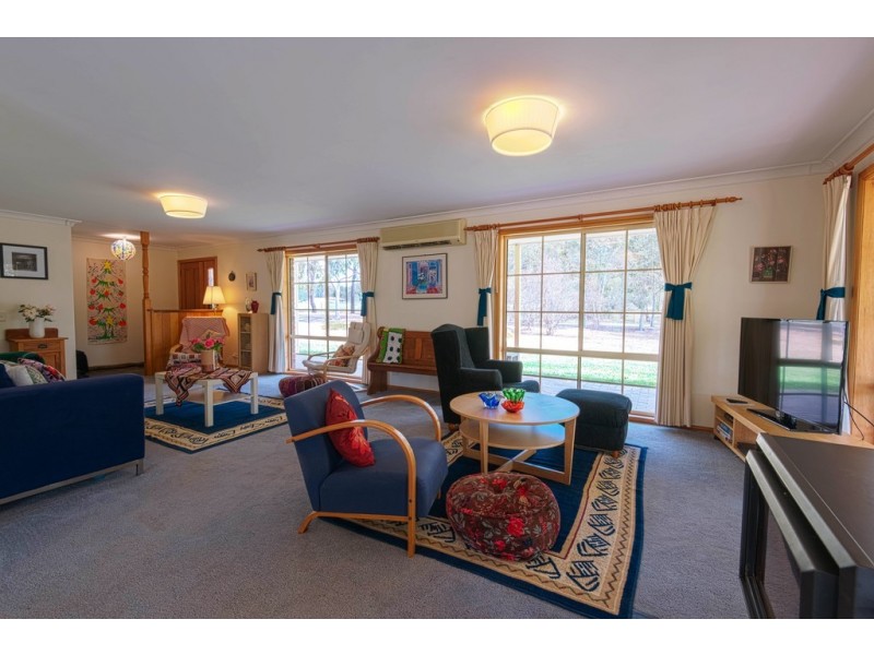 40 Old School Lane, Ravenswood South VIC 3453