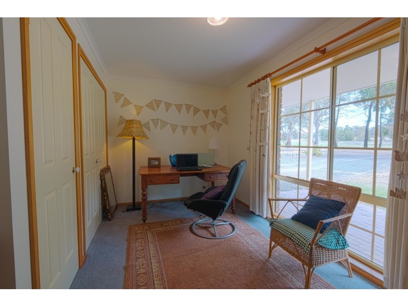 40 Old School Lane, Ravenswood South VIC 3453