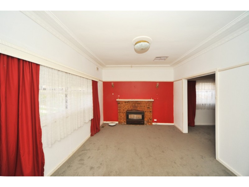 4 School Street, California Gully VIC 3556