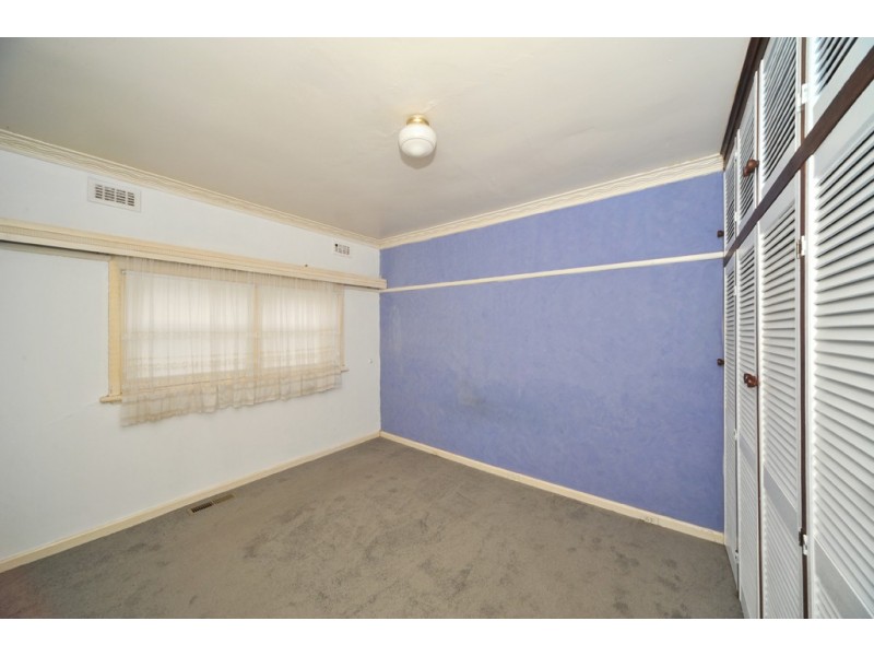 4 School Street, California Gully VIC 3556