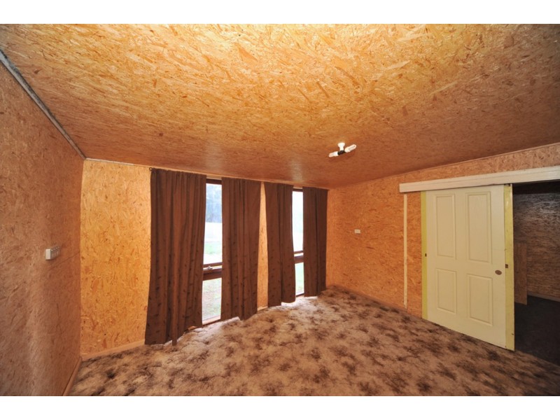 4 School Street, California Gully VIC 3556