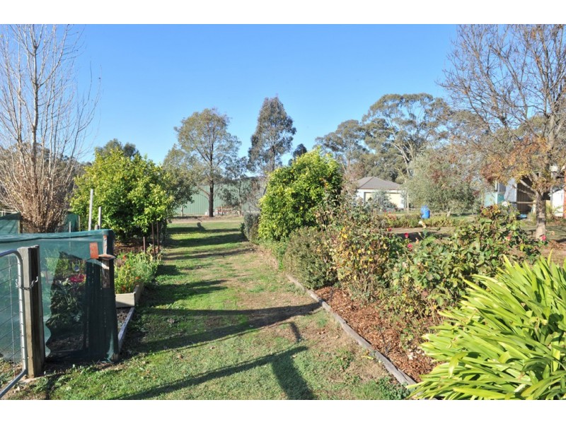 4 George Terrace, Junortoun VIC 3551