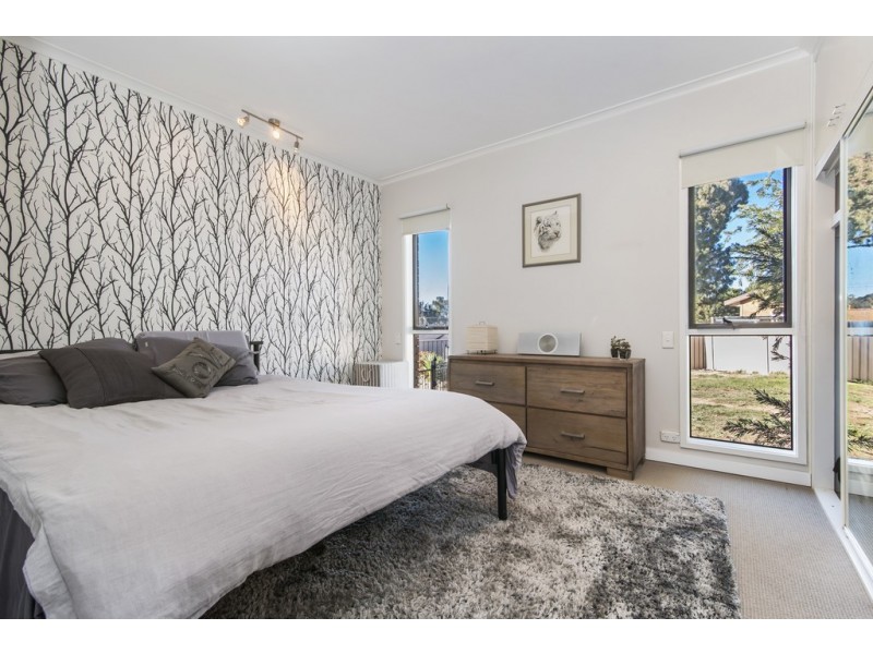 15 Nabilla Crescent, Strathdale VIC 3550