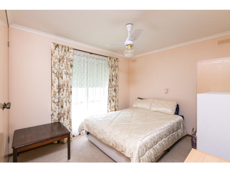 2/13 Beverley Street, Kangaroo Flat VIC 3555