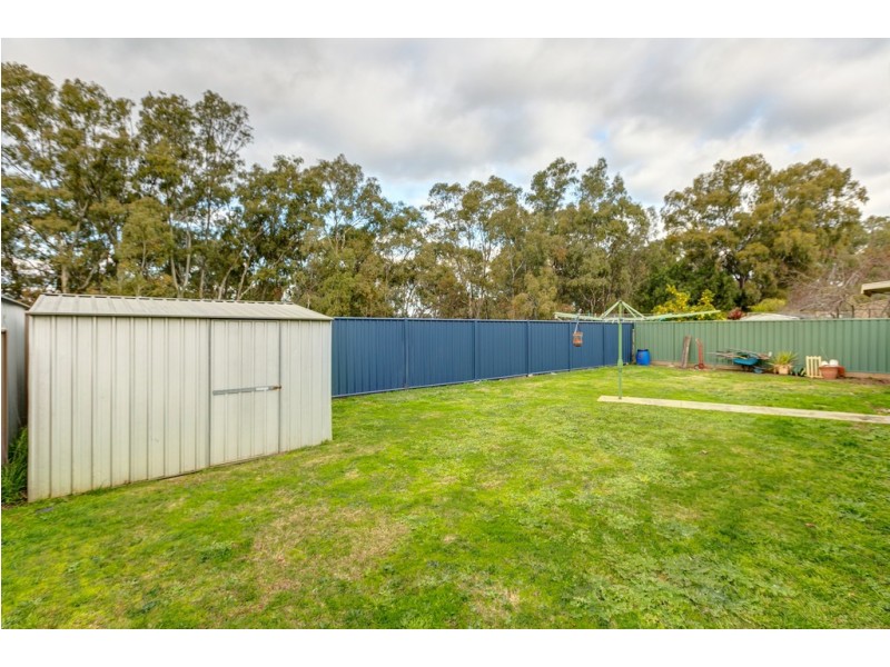 2/13 Beverley Street, Kangaroo Flat VIC 3555