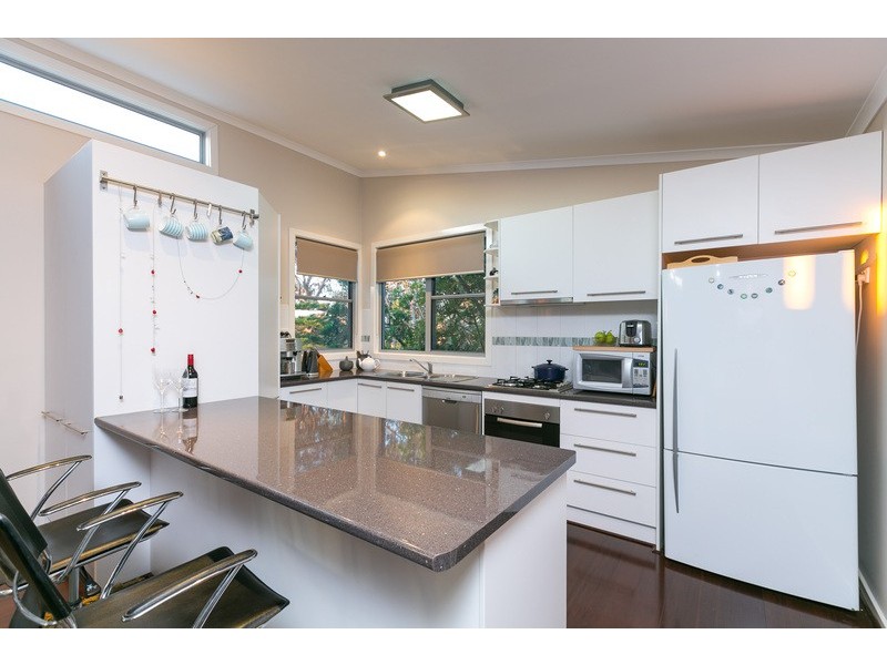 4B Hillview St, Flora Hill VIC 3550