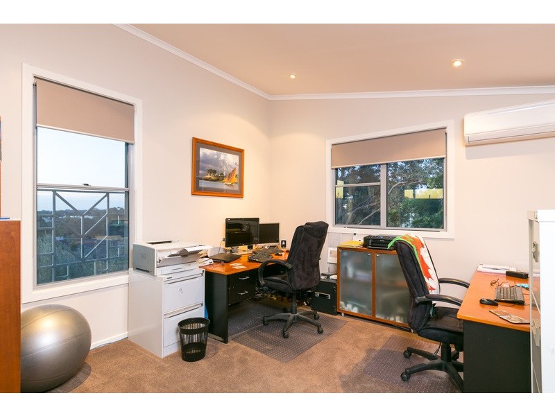 4B Hillview St, Flora Hill VIC 3550