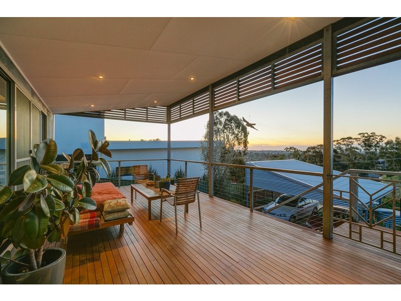 4B Hillview St, Flora Hill VIC 3550