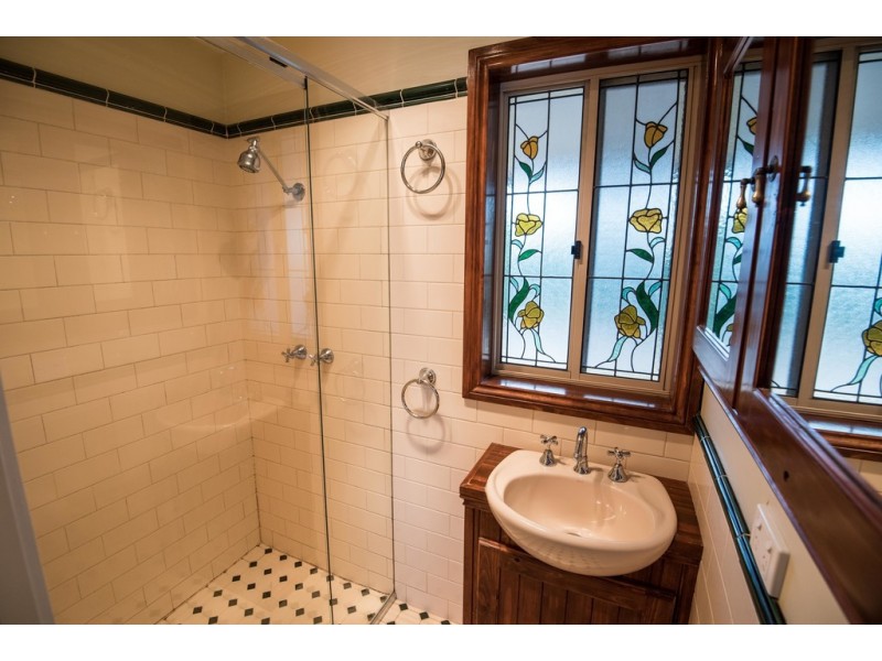 6 Goldsmiths Rd, Eaglehawk VIC 3556