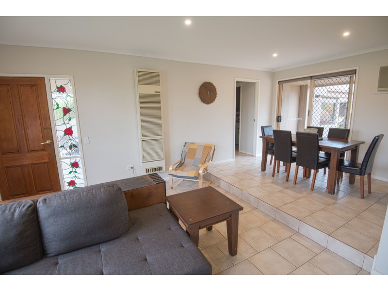 6 Goldsmiths Rd, Eaglehawk VIC 3556