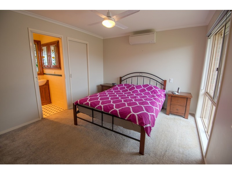 6 Goldsmiths Rd, Eaglehawk VIC 3556