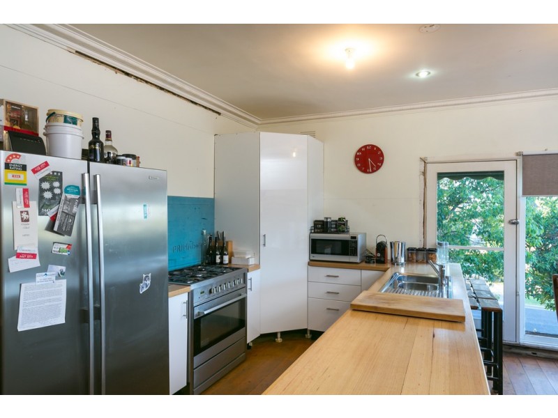 5 Christian Street, California Gully VIC 3556