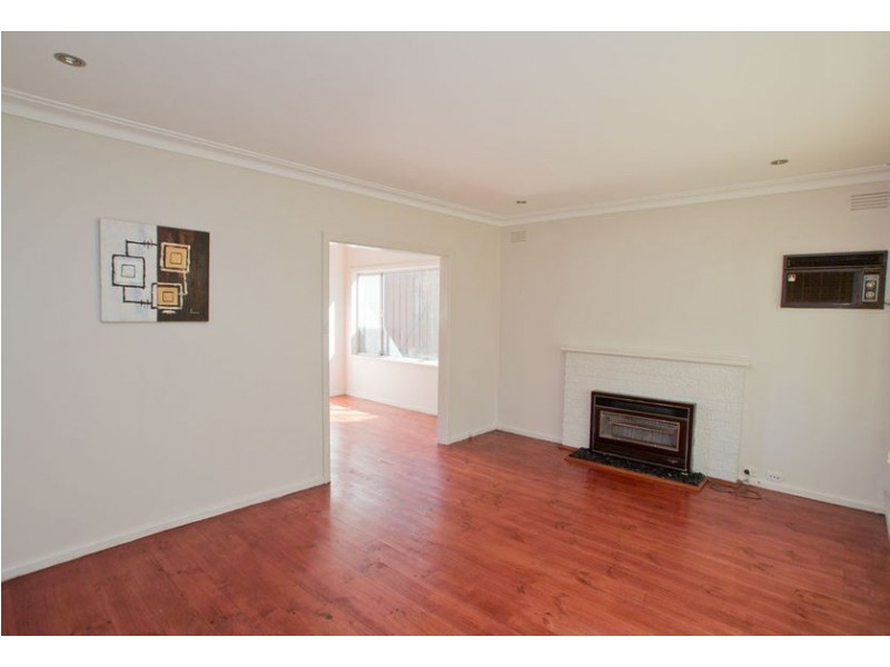 7 Lester Street, Sailors Gully VIC 3556