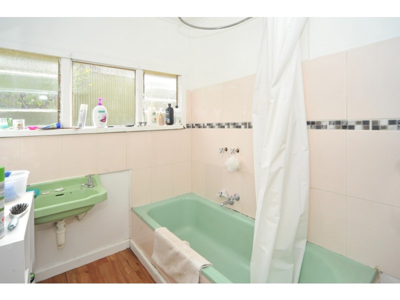 11 Quick Street, Ironbark VIC 3550